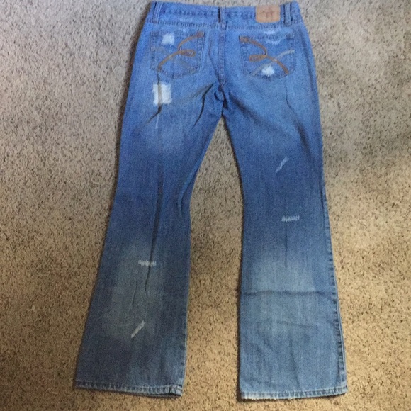 Distressed jeans - Picture 3 of 7